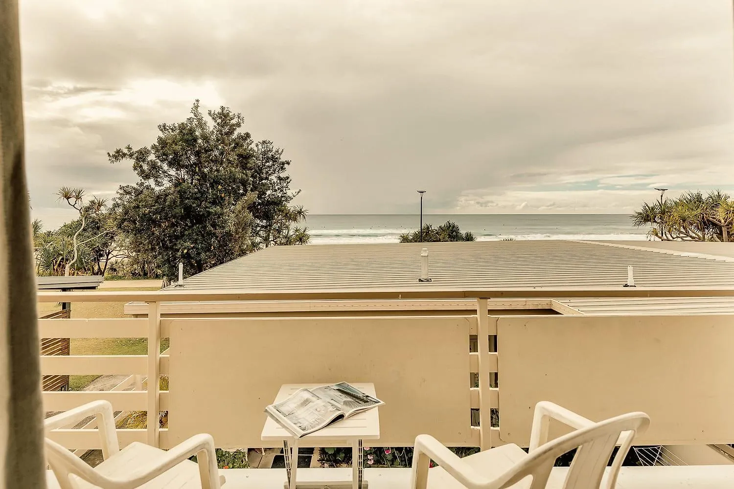 Sparkling Waters Unit 1 Gold Coast Apartment